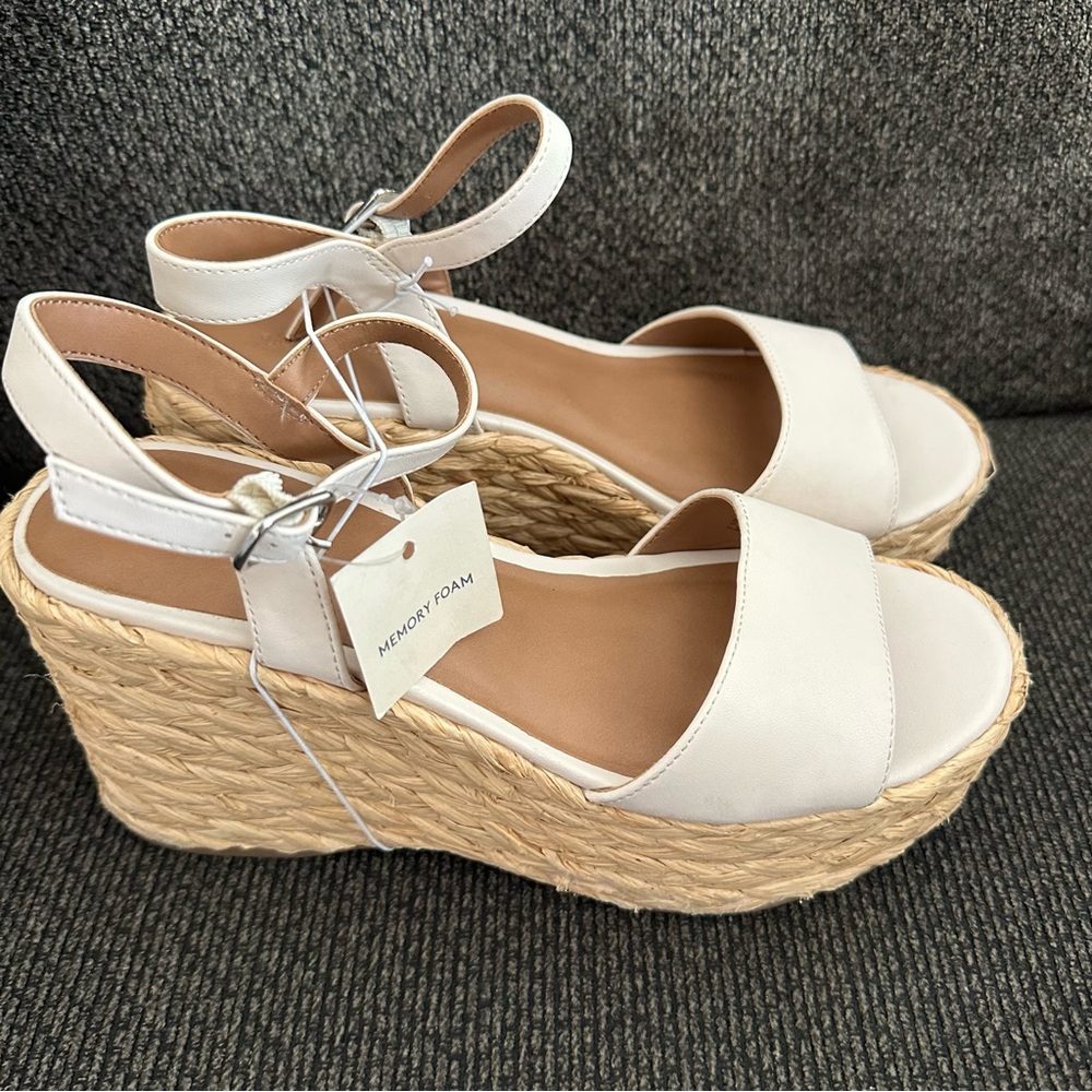 Universal Thread Women's Alisha Platform Wedge Heels Memory Foam Insole 7.5